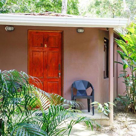 Bambutel Cocles Hotel Puerto Viejo de Talamanca Kültér fotó