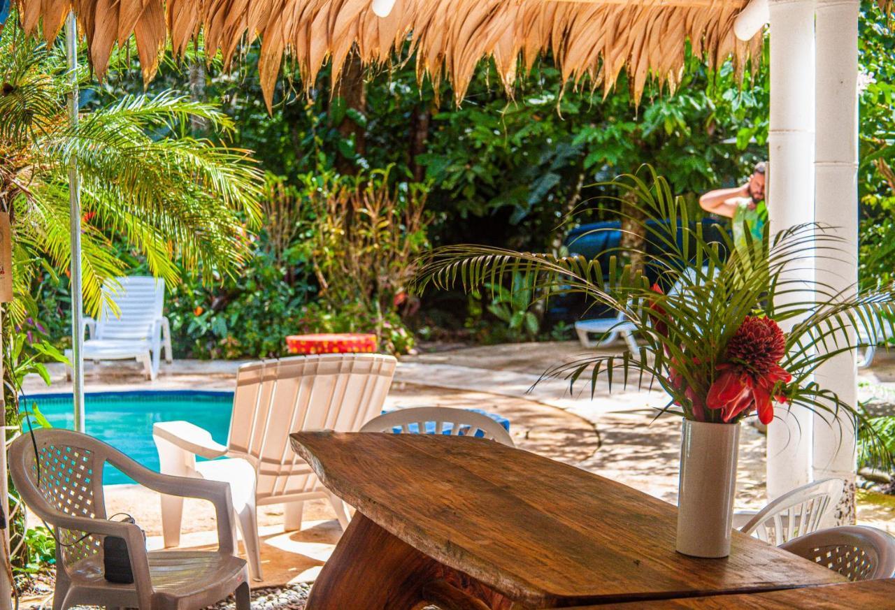 Bambutel Cocles Hotel Puerto Viejo de Talamanca Kültér fotó