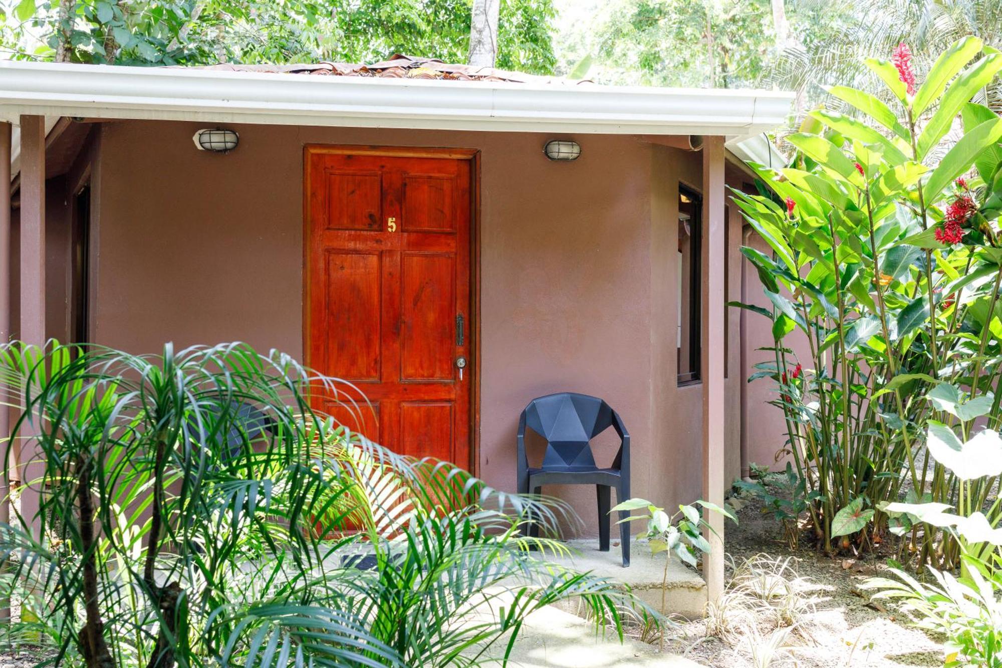 Bambutel Cocles Hotel Puerto Viejo de Talamanca Kültér fotó
