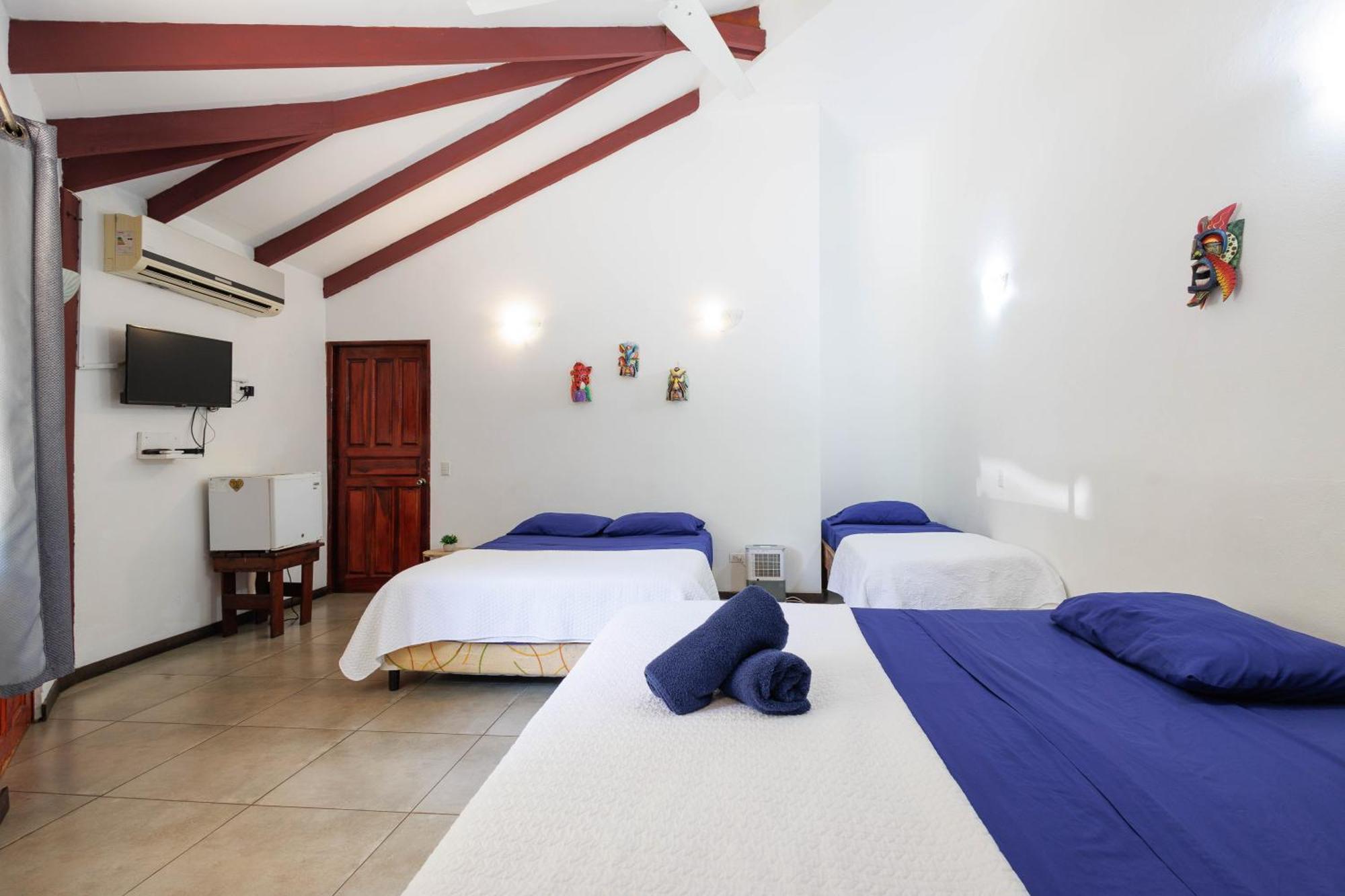 Bambutel Cocles Hotel Puerto Viejo de Talamanca Kültér fotó
