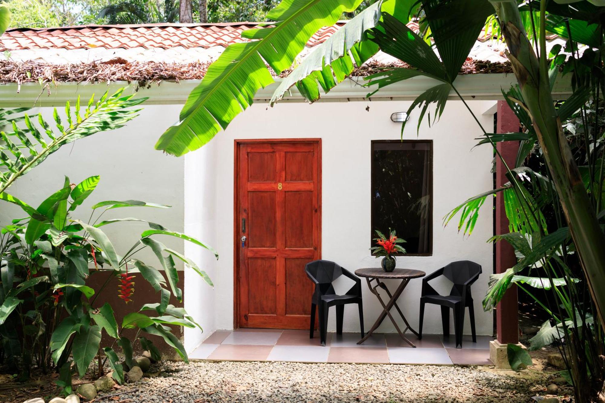 Bambutel Cocles Hotel Puerto Viejo de Talamanca Kültér fotó