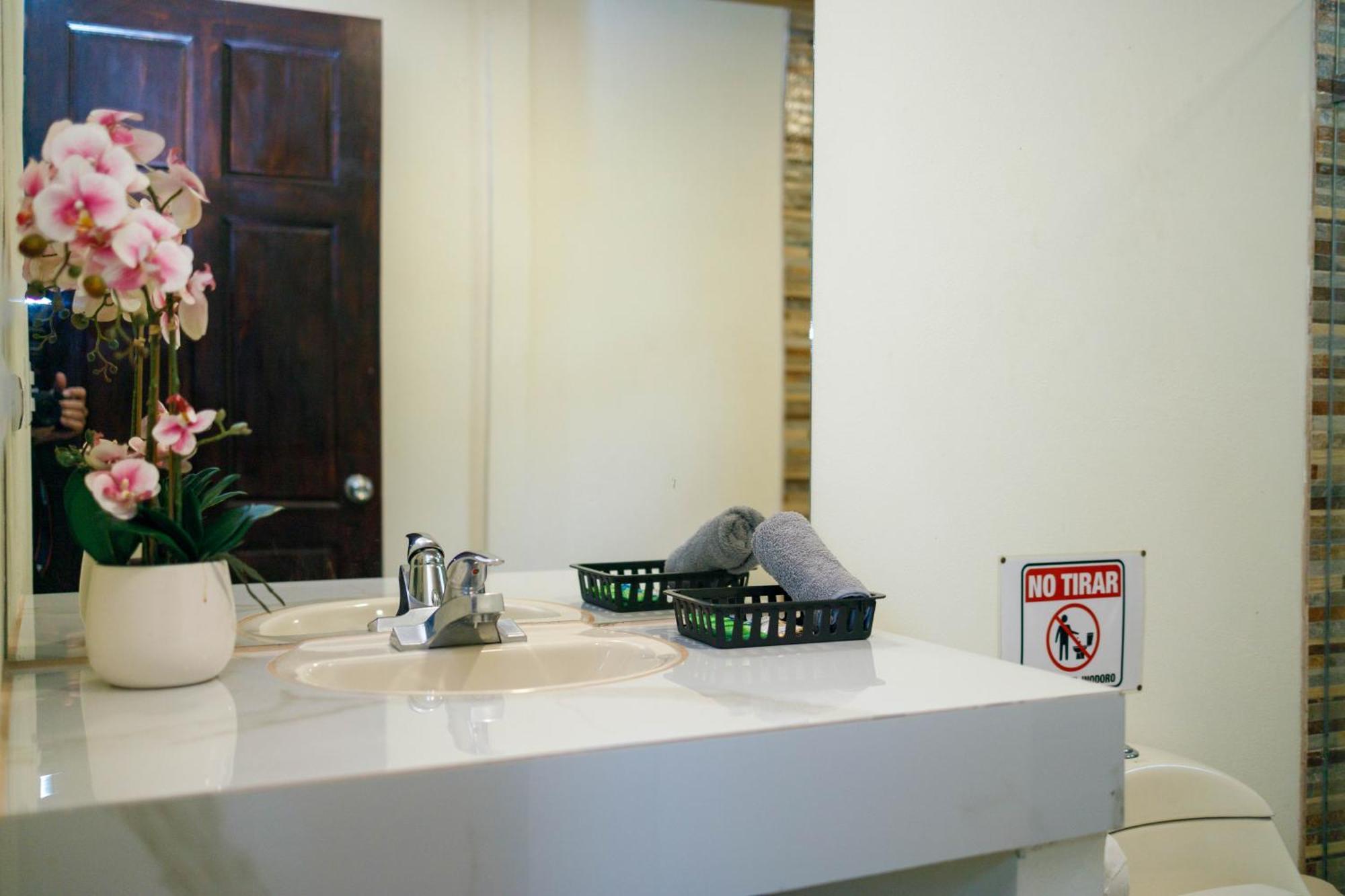 Bambutel Cocles Hotel Puerto Viejo de Talamanca Kültér fotó